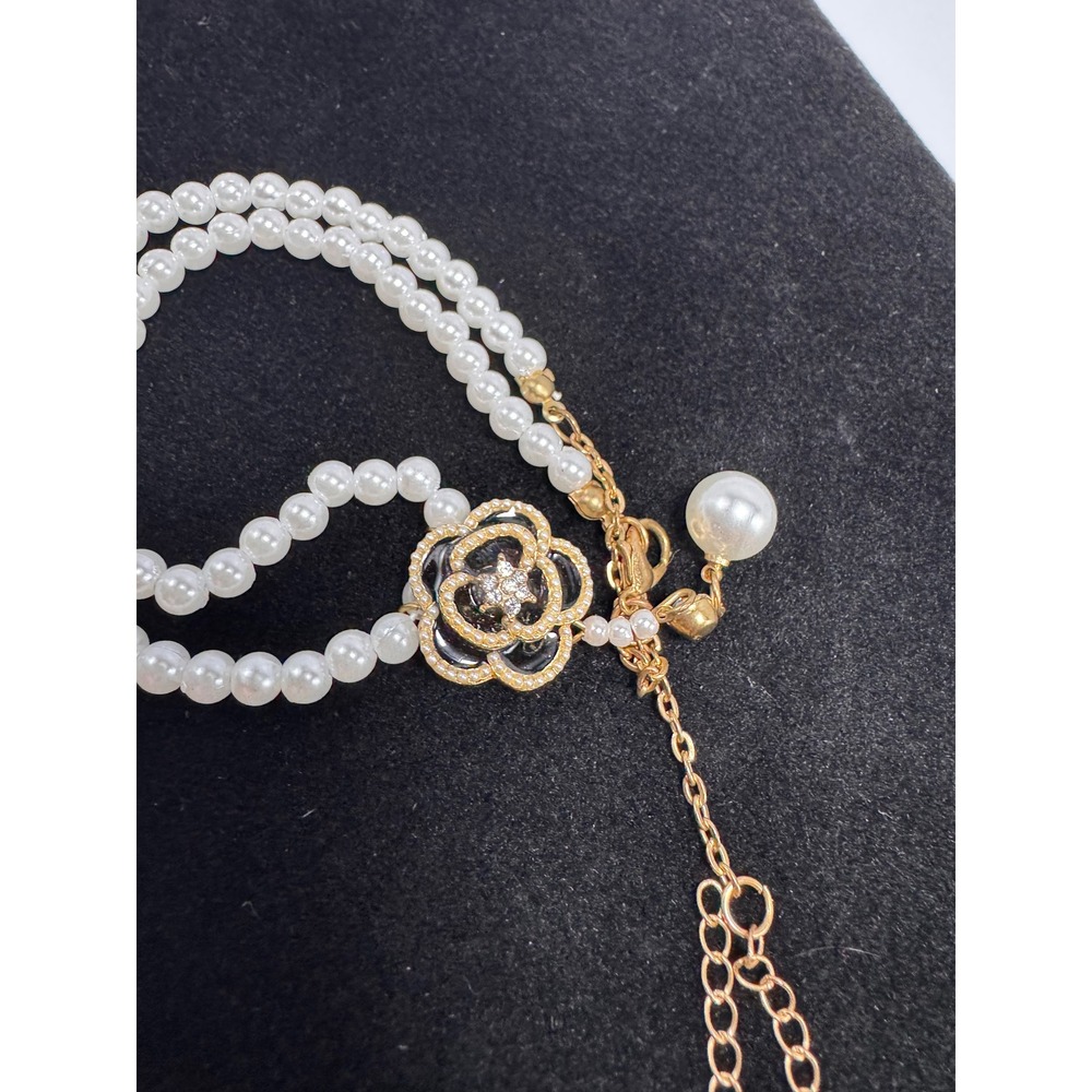 Double Strand Faux Pearl Camellia Flower Bracelet Gold Tone Rhinestone Black - Picture 4 of 4